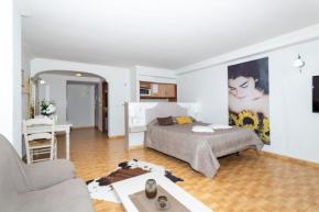 Гостиница Unique Hotel Apartments  Торревьеха